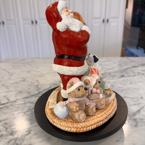 United Designs the Legend of Santa Claus "Load 'Em Up" Limited Edition Figurine - Picture 3 of 12